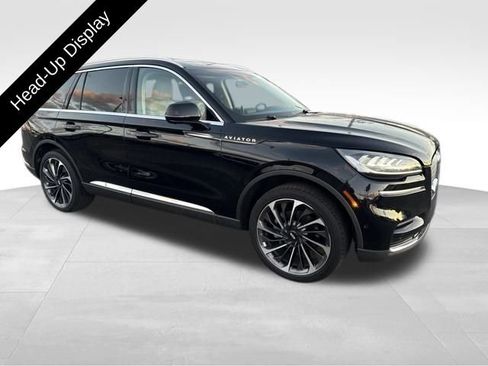 Certified 2023 Lincoln Aviator Reserve w/ Equipment Group 201A image 11