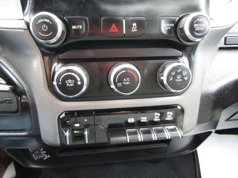 Used 2024 RAM 2500 Big Horn w/ Off Road Package AWD/4WD image 16