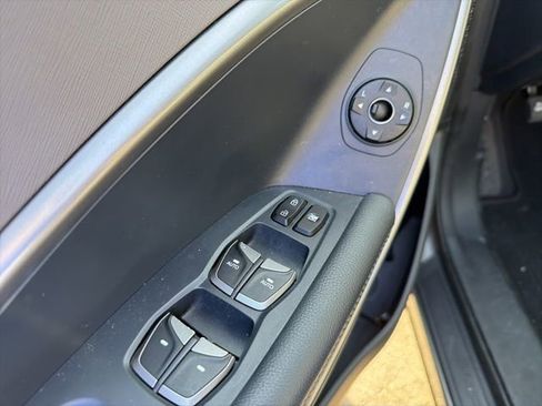 Used 2018 Hyundai Santa Fe Sport w/ 2.4L Value Package 02 image 11