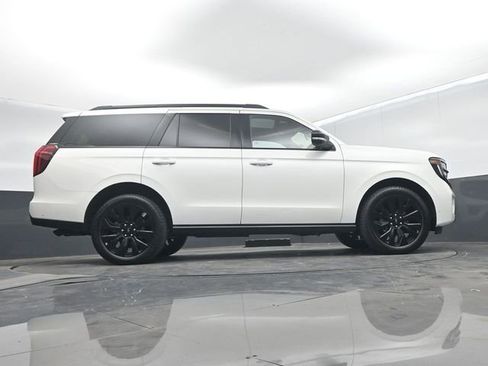 Certified 2025 Ford Expedition Platinum w/ Stealth Appearance Package AWD/4WD image 57
