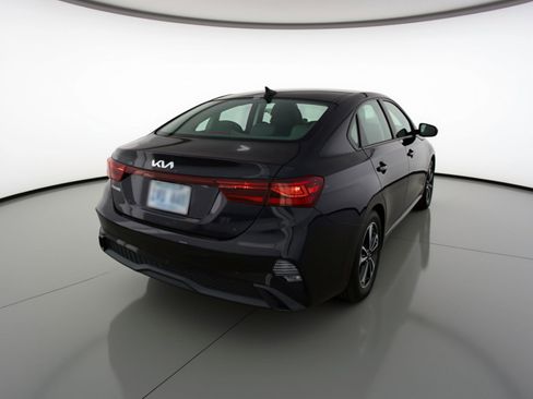 Used 2024 Kia Forte LXS FWD image 9