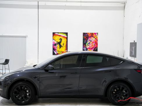 Used 2024 Tesla Model Y Long Range AWD/4WD image 12