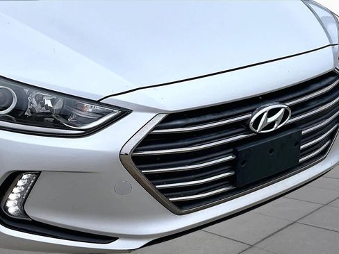 Used 2017 Hyundai Elantra Limited FWD image 29