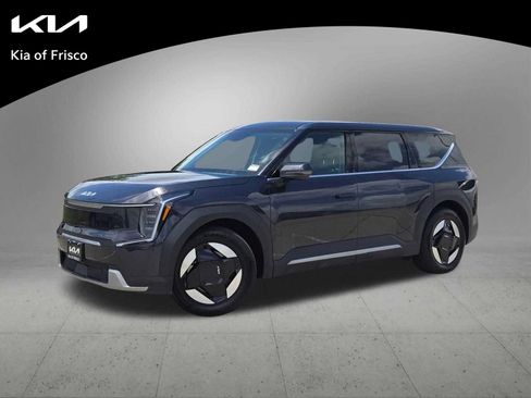 Certified 2026 Kia EV9 Light RWD image 1