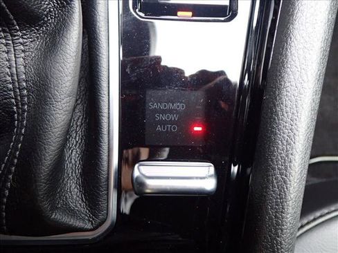 New 2026 Jeep Compass Latitude w/ Sun and Sound Group image 23