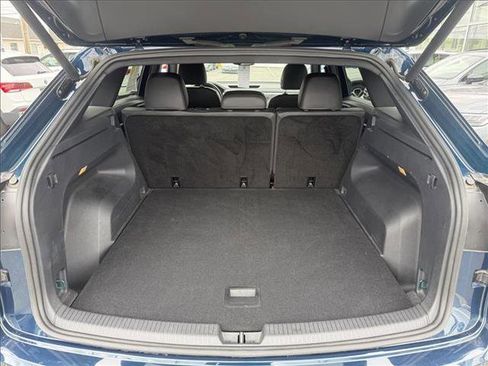 Certified 2020 Volkswagen Atlas Cross Sport SE image 10