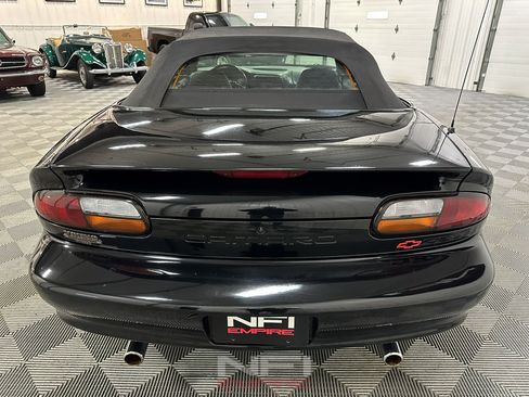 Used 2002 Chevrolet Camaro Z28 RWD image 16