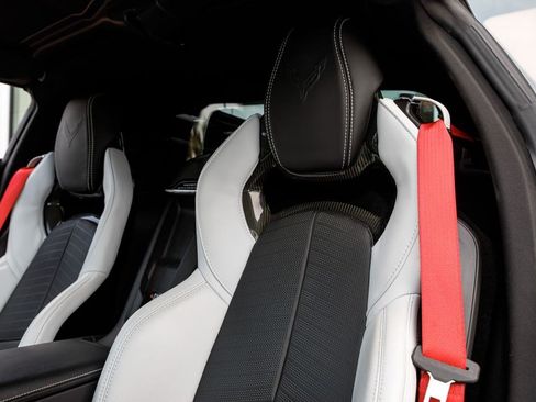 Used 2021 Chevrolet Corvette Stingray Preferred Cpe w/ Z51 Performance Package RWD image 10
