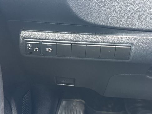 Used 2020 Toyota Corolla SE w/ SE Premium Package image 32