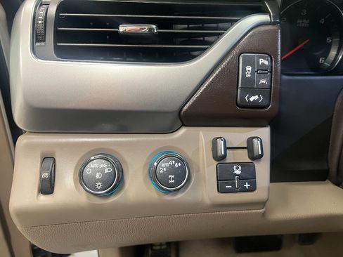 Used 2019 Chevrolet Tahoe Premier w/ Max Trailering Package image 36