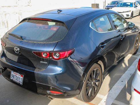 Used 2019 MAZDA MAZDA3 AWD Hatchback w/ Premium Pkg image 5