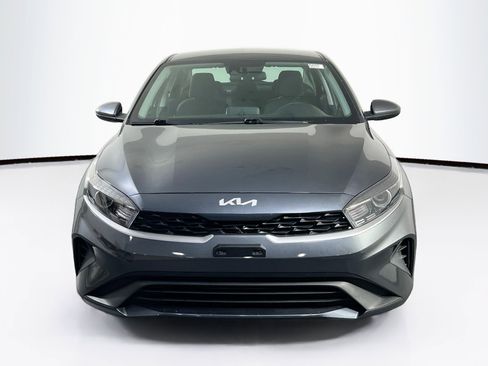 Used 2023 Kia Forte LXS image 2