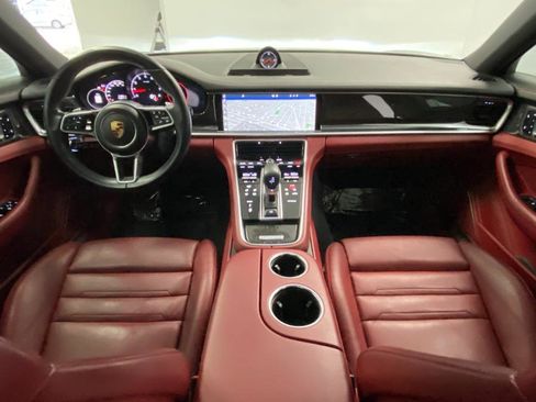 Used 2017 Porsche Panamera 4 image 27