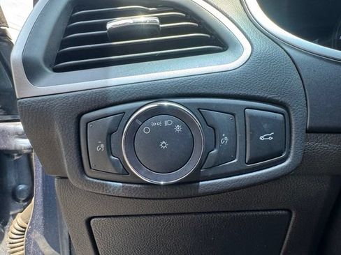 Used 2018 Ford Edge SEL w/ Equipment Group 201A AWD/4WD image 25