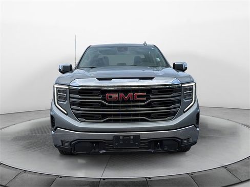 Used 2024 GMC Sierra 1500 SLT image 2