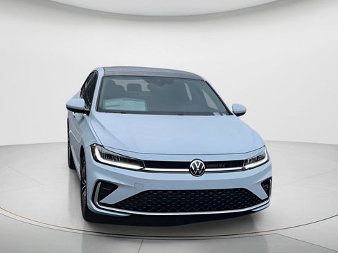 New 2026 Volkswagen Jetta SE image 3