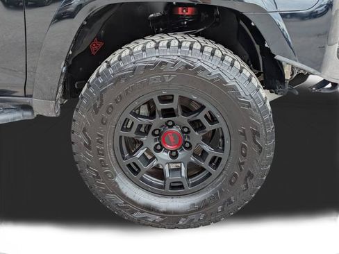 Used 2021 Toyota 4Runner Venture w/ Moonroof Package AWD/4WD image 11