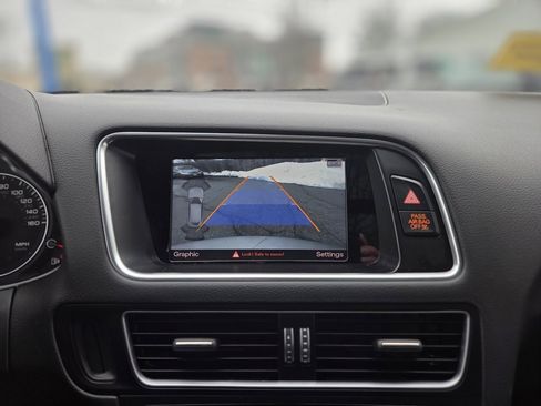 Used 2016 Audi Q5 2.0T Premium Plus w/ Technology Package image 16