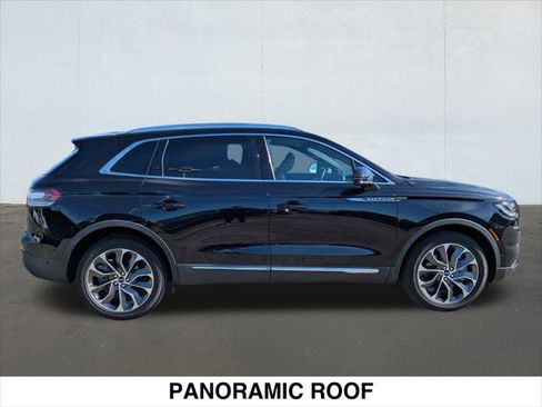 Used 2022 Lincoln Nautilus Reserve image 6