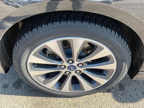 Used 2020 Ford Fusion SE image 14