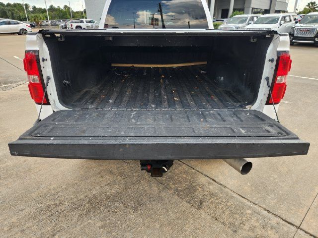 Used 2019 GMC Sierra 2500 SLT w/ Duramax Plus Package AWD/4WD image 31