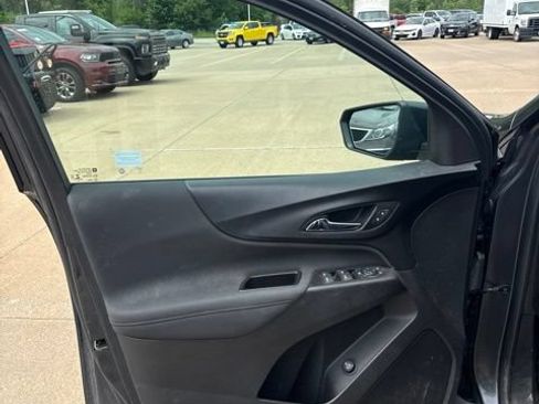 Used 2022 Chevrolet Equinox RS w/ RS Leather Package AWD/4WD image 10