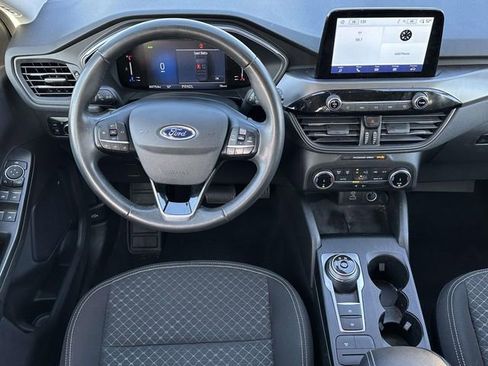 Used 2023 Ford Escape Active image 10