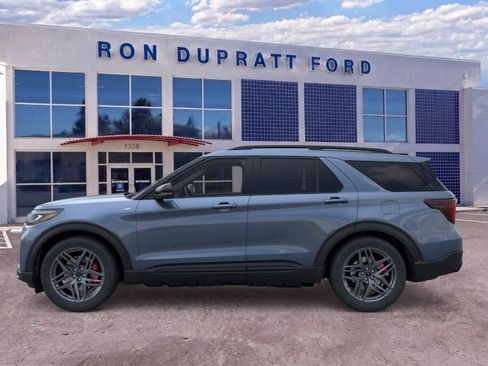 New 2026 Ford Explorer ST-Line w/ ST-Line Street Pack AWD/4WD image 4