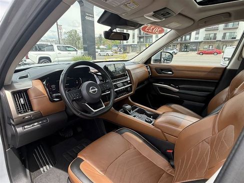 Used 2023 Nissan Pathfinder Platinum AWD/4WD image 24
