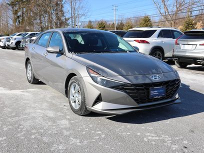 Certified 2023 Hyundai Elantra SE w/ Cargo Package