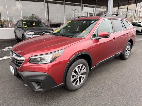 Used 2021 Subaru Outback Premium image 9