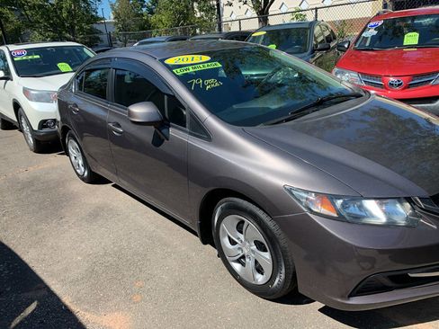 Used 2013 Honda Civic LX image 2