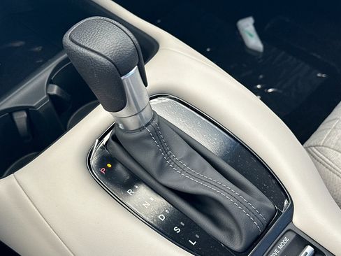 New 2026 Honda HR-V LX image 17