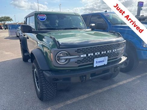 Used 2024 Ford Bronco Badlands w/ Sasquatch Package AWD/4WD image 3
