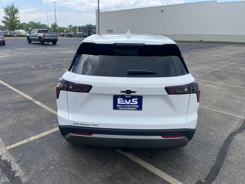 Used 2026 Chevrolet Equinox LT w/ LPO, Floor Liner Package AWD/4WD image 5