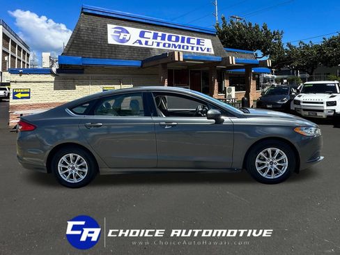 Used 2017 Ford Fusion S FWD image 9