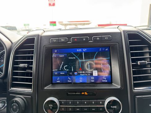 Used 2021 Ford Expedition Limited AWD/4WD image 27