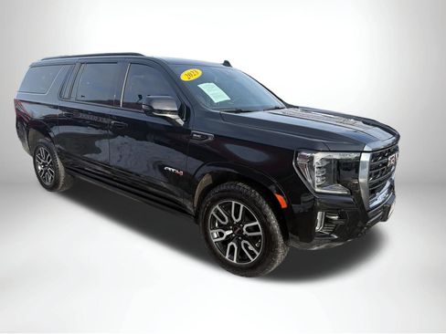 Used 2023 GMC Yukon XL AT4 w/ Technology Package AWD/4WD image 9