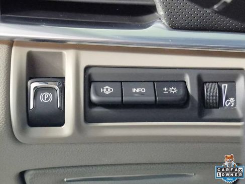 Used 2015 Cadillac XTS Premium FWD image 18