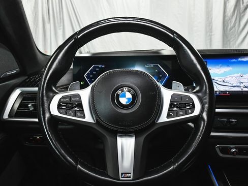 Used 2023 BMW X7 xDrive40i w/ Executive Package image 49