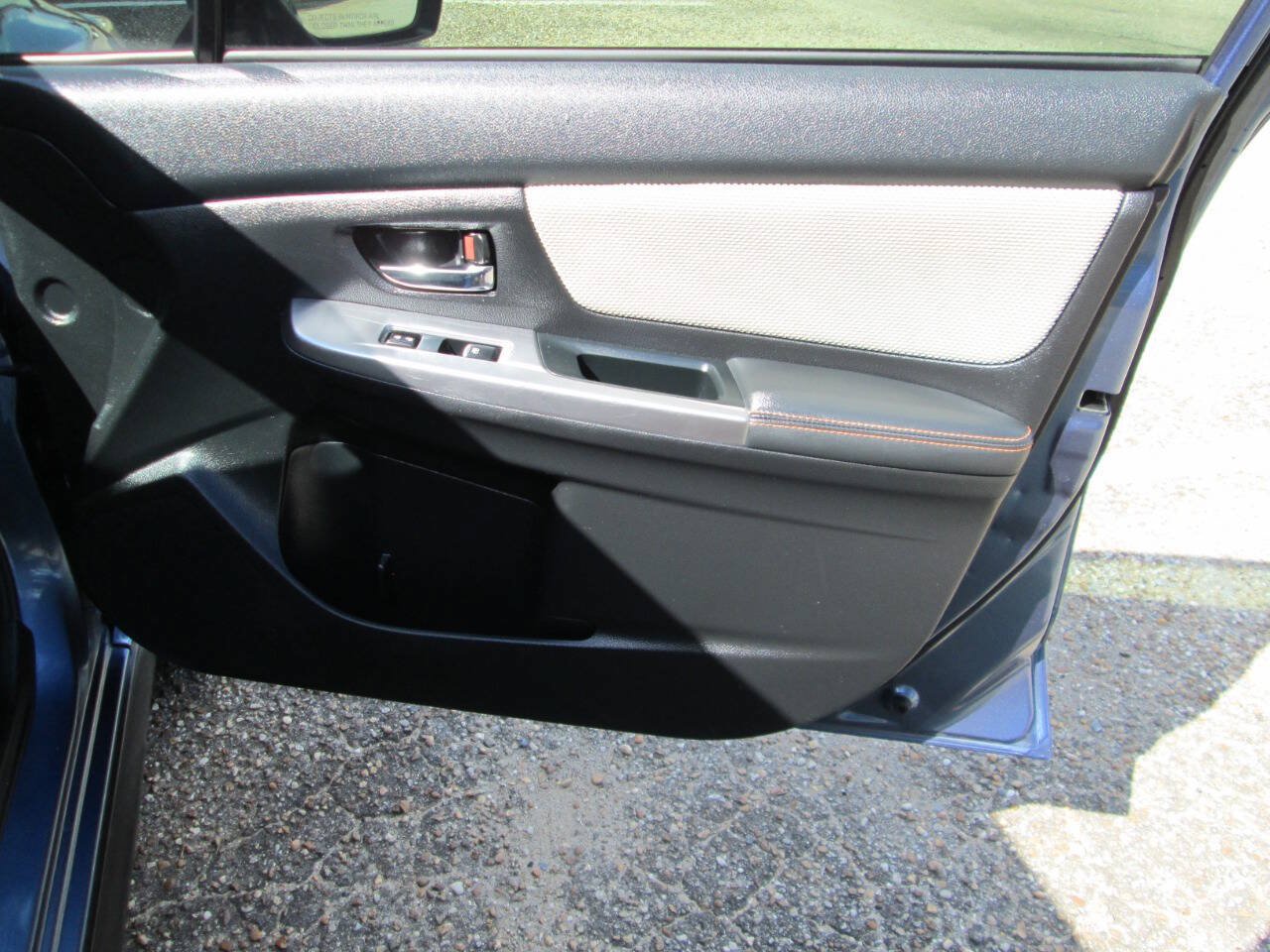 Used 2017 Subaru Crosstrek 2.0i Premium AWD/4WD image 28