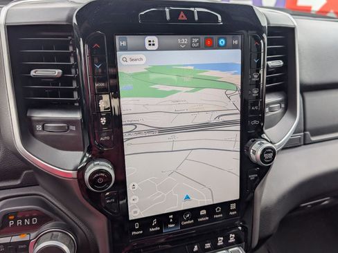 Used 2024 RAM 2500 Big Horn w/ Sport Appearance Package image 18