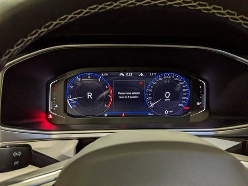 New 2026 Volkswagen Taos SEL image 15