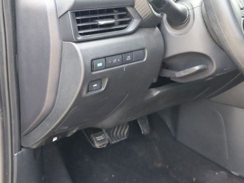 Used 2024 Nissan Sentra S FWD image 19