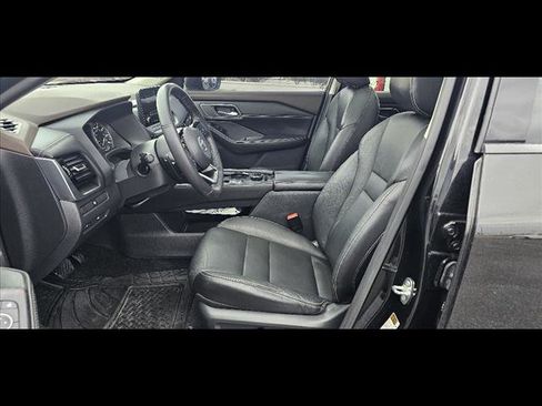 Used 2021 Nissan Rogue SL w/ Premium Package image 13