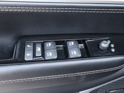 Used 2022 Jeep Wagoneer Series I w/ Rear Seat Video Group 1 AWD/4WD image 16