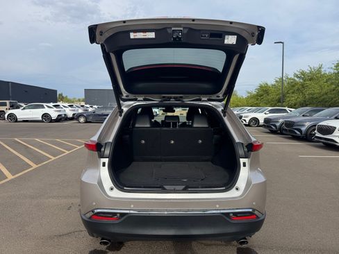 Used 2021 Toyota Venza XLE w/ Softex Package AWD/4WD image 34