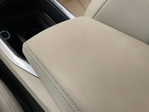 Used 2019 Audi e-tron Premium Plus image 39