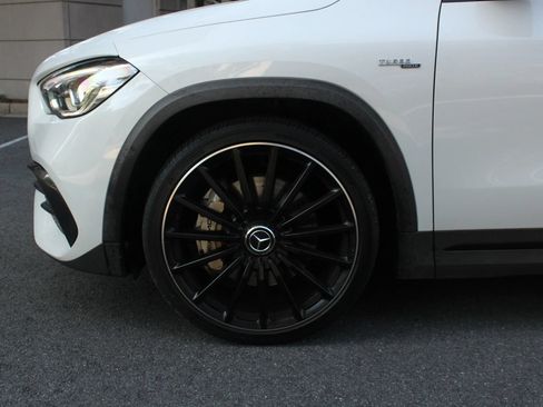 Used 2021 Mercedes-Benz GLA 35 AMG 4MATIC w/ Premium Package image 11