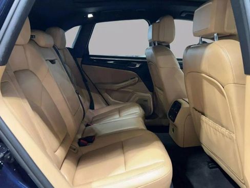 Used 2016 Porsche Macan S image 8